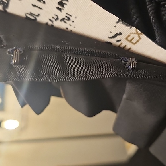 Zara Fitted, Ruffled/Pleated Cotton Blend, Women's  Black Bolero Jacket, Size 2P - Picture 4 of 9